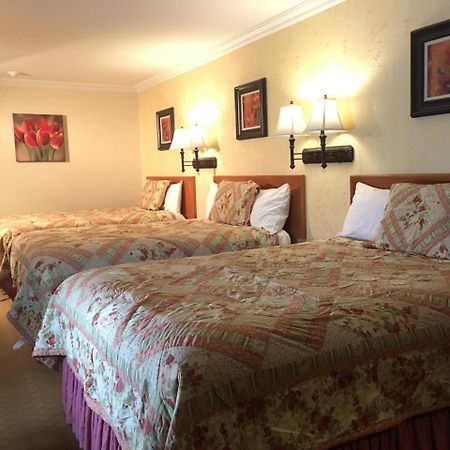 Acorn Motor Inn Oak Harbor Extérieur photo