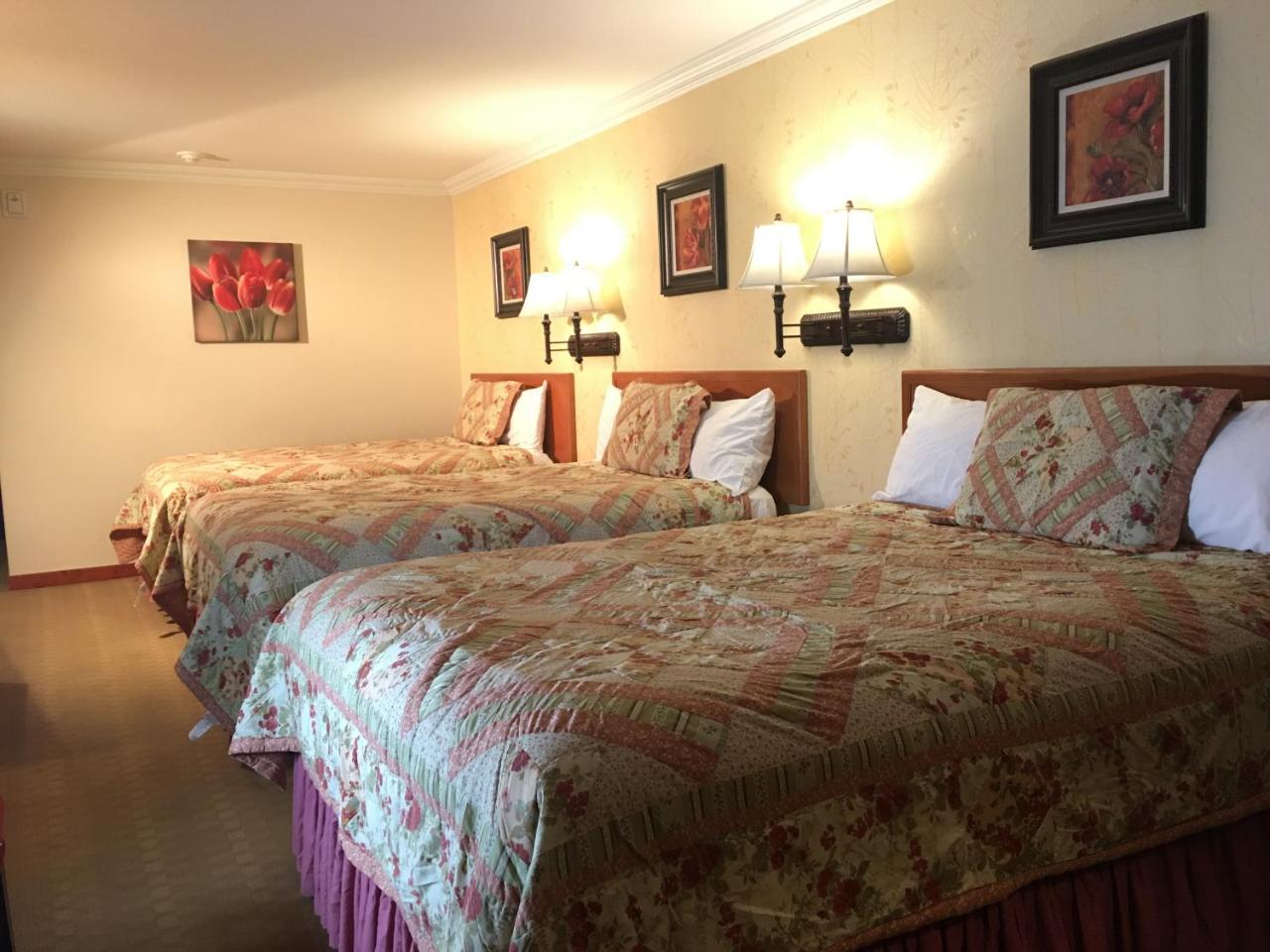 Acorn Motor Inn Oak Harbor Extérieur photo