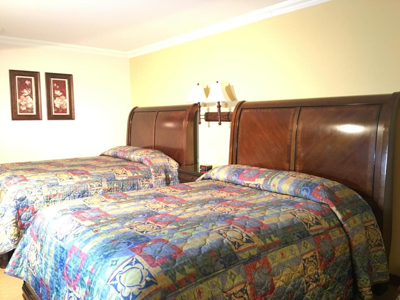 Acorn Motor Inn Oak Harbor Extérieur photo