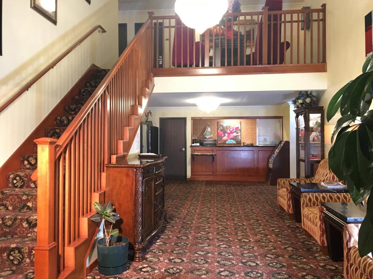 Acorn Motor Inn Oak Harbor Extérieur photo
