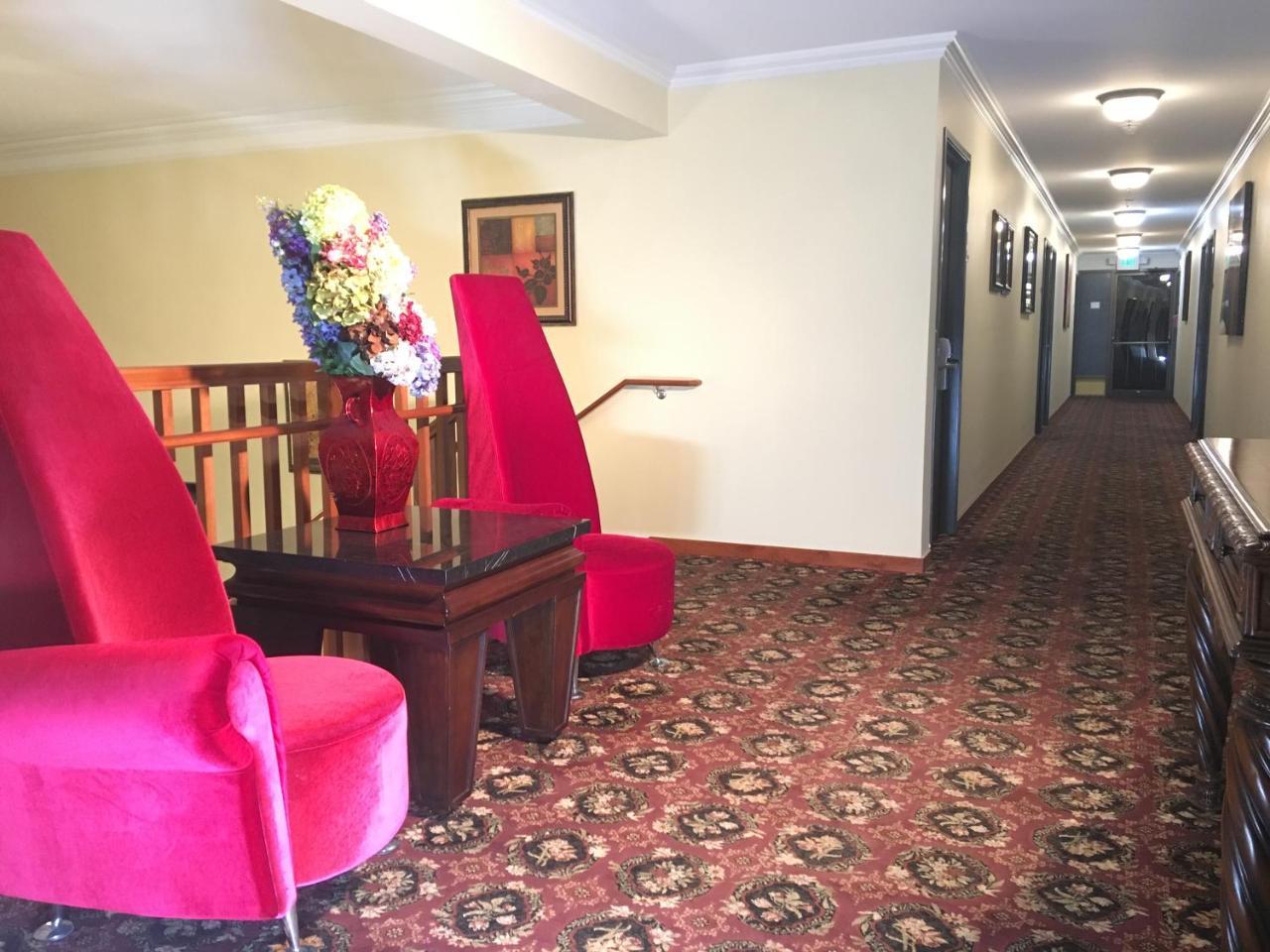 Acorn Motor Inn Oak Harbor Extérieur photo