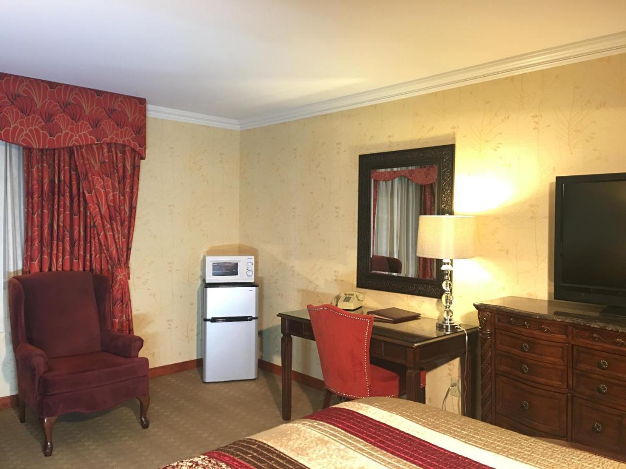 Acorn Motor Inn Oak Harbor Extérieur photo