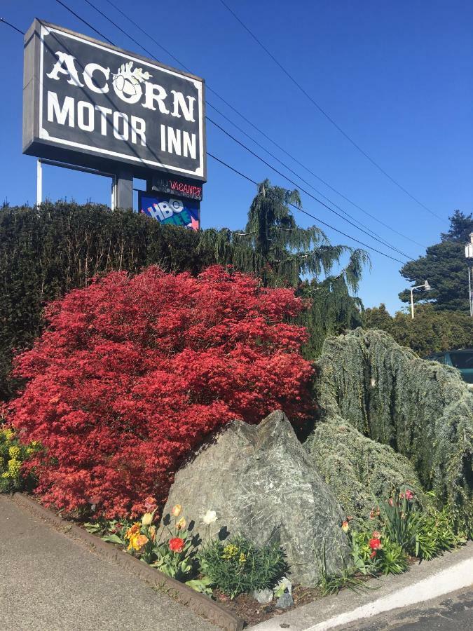 Acorn Motor Inn Oak Harbor Extérieur photo